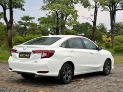 2022 Honda Crider 180Turbo CVT Luxury, белый — фото 12