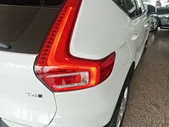 2021 Volvo XC40 T4 4WD, белый — фото 8