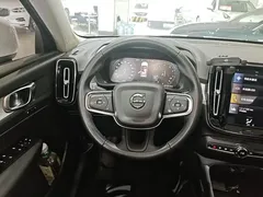 2021 Volvo XC40 T4 4WD, белый — фото 11