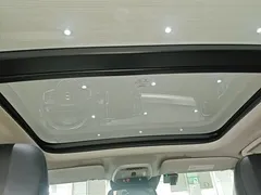 2021 Volvo XC40 T4 4WD, белый — фото 18