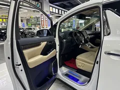 2021 Toyota Alphard Hybrid 2.5L Premium, белый — фото 9