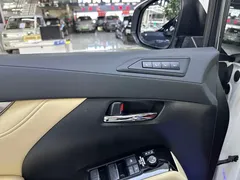 2021 Toyota Alphard Hybrid 2.5L Premium, белый — фото 10