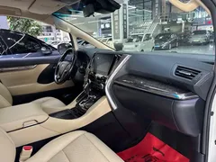 2021 Toyota Alphard Hybrid 2.5L Premium, белый — фото 23
