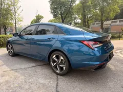 2021 Hyundai Elantra 240TGDi DCT LUX Premium, синий — фото 7