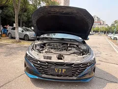 2021 Hyundai Elantra 240TGDi DCT LUX Premium, синий — фото 16