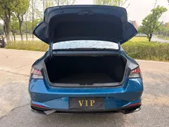 2021 Hyundai Elantra 240TGDi DCT LUX Premium, синий — фото 17