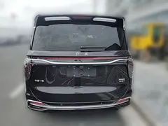 2024 Hongqi HQ9 2.0T 4WD — фото 8