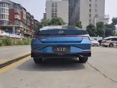 2021 Hyundai Elantra 1.5L CVT LUX Premium, синий — фото 6