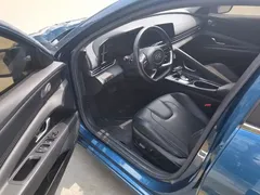 2021 Hyundai Elantra 1.5L CVT LUX Premium, синий — фото 9