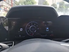 2021 Hyundai Elantra 1.5L CVT LUX Premium, синий — фото 15