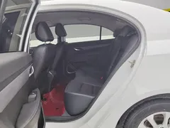 2021 Geely Emgrand 1.5L CVT, белый — фото 11