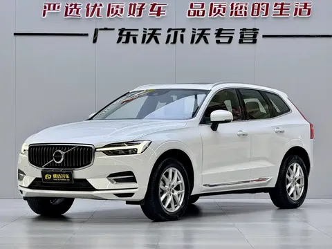 2021 Volvo XC60 4WD Luxury