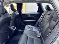 2021 Volvo XC60 4WD Luxury, белый — фото 5
