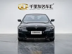 2021 BMW 5 Series 5 530Li M, чёрный — фото 2