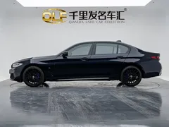 2021 BMW 5 Series 5 530Li M, чёрный — фото 3