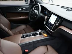 2023 Volvo S60 B4 Luxury, синий — фото 9