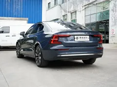 2023 Volvo S60 B4 Luxury, синий — фото 19