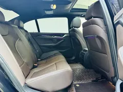 2022 BMW 5 Series 5 525Li M, чёрный — фото 13