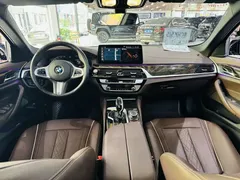2022 BMW 5 Series 5 525Li M, чёрный — фото 14