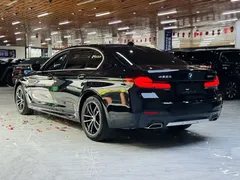 2022 BMW 5 Series 5 525Li M, чёрный — фото 17