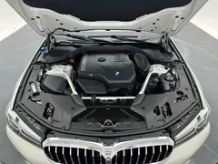 2023 BMW 5 Series 5 530Li, белый — фото 25