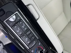 2020 Lexus LM 300h, белый — фото 9