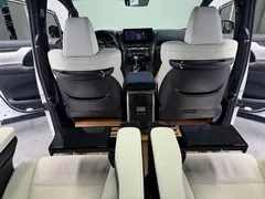 2020 Lexus LM 300h, белый — фото 12