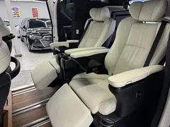 2020 Lexus LM 300h, белый — фото 14