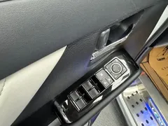 2020 Lexus LM 300h, белый — фото 17