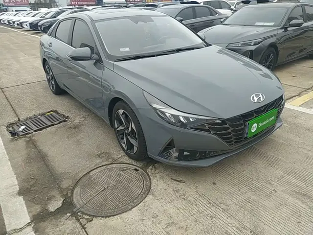 2021 Hyundai Elantra 1.5L CVT LUX Premium