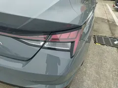 2021 Hyundai Elantra 1.5L CVT LUX Premium — фото 8