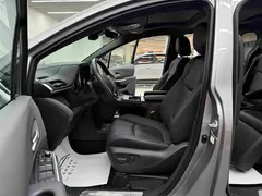 2023 Toyota Sienna 2.5L Hybrid Premium — фото 6
