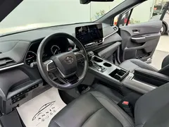 2023 Toyota Sienna 2.5L Hybrid Premium — фото 7