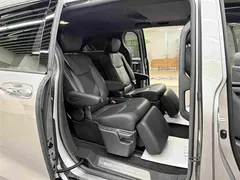 2023 Toyota Sienna 2.5L Hybrid Premium — фото 10