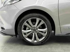 2023 Toyota Sienna 2.5L Hybrid Premium — фото 18