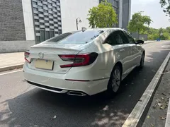 2022 Honda Accord 260TURBO Luxury, белый — фото 6