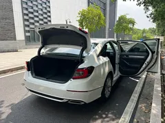 2022 Honda Accord 260TURBO Luxury, белый — фото 26