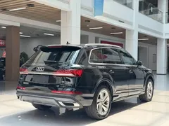 2023 Audi Q7 45 TFSI quattro S line, чёрный — фото 5