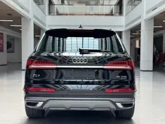 2023 Audi Q7 45 TFSI quattro S line, чёрный — фото 6