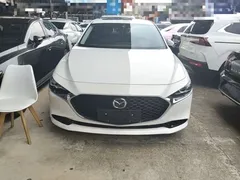 2022 Mazda 3 2.0L AT, белый — фото 3