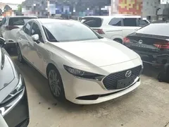 2022 Mazda 3 2.0L AT, белый — фото 4