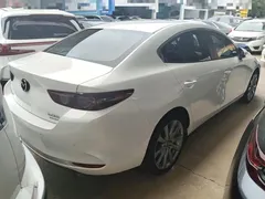 2022 Mazda 3 2.0L AT, белый — фото 7