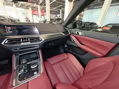 2022 BMW X6 M, чёрный — фото 31