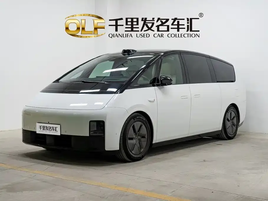 2024 Li Auto MEGA Ultra