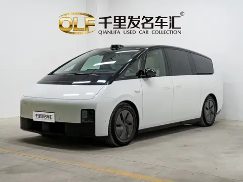2024 Li Auto MEGA Ultra