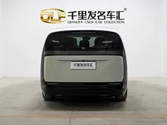 2024 Li Auto MEGA Ultra, белый — фото 5