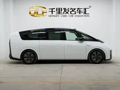2024 Li Auto MEGA Ultra, белый — фото 8