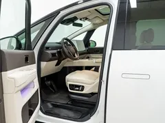 2024 Li Auto MEGA Ultra, белый — фото 17