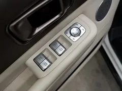 2024 Li Auto MEGA Ultra, белый — фото 26