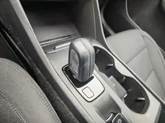 2021 Volvo XC40 T4 4WD, синий — фото 13